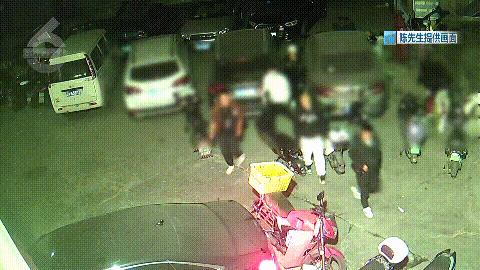 DƬ